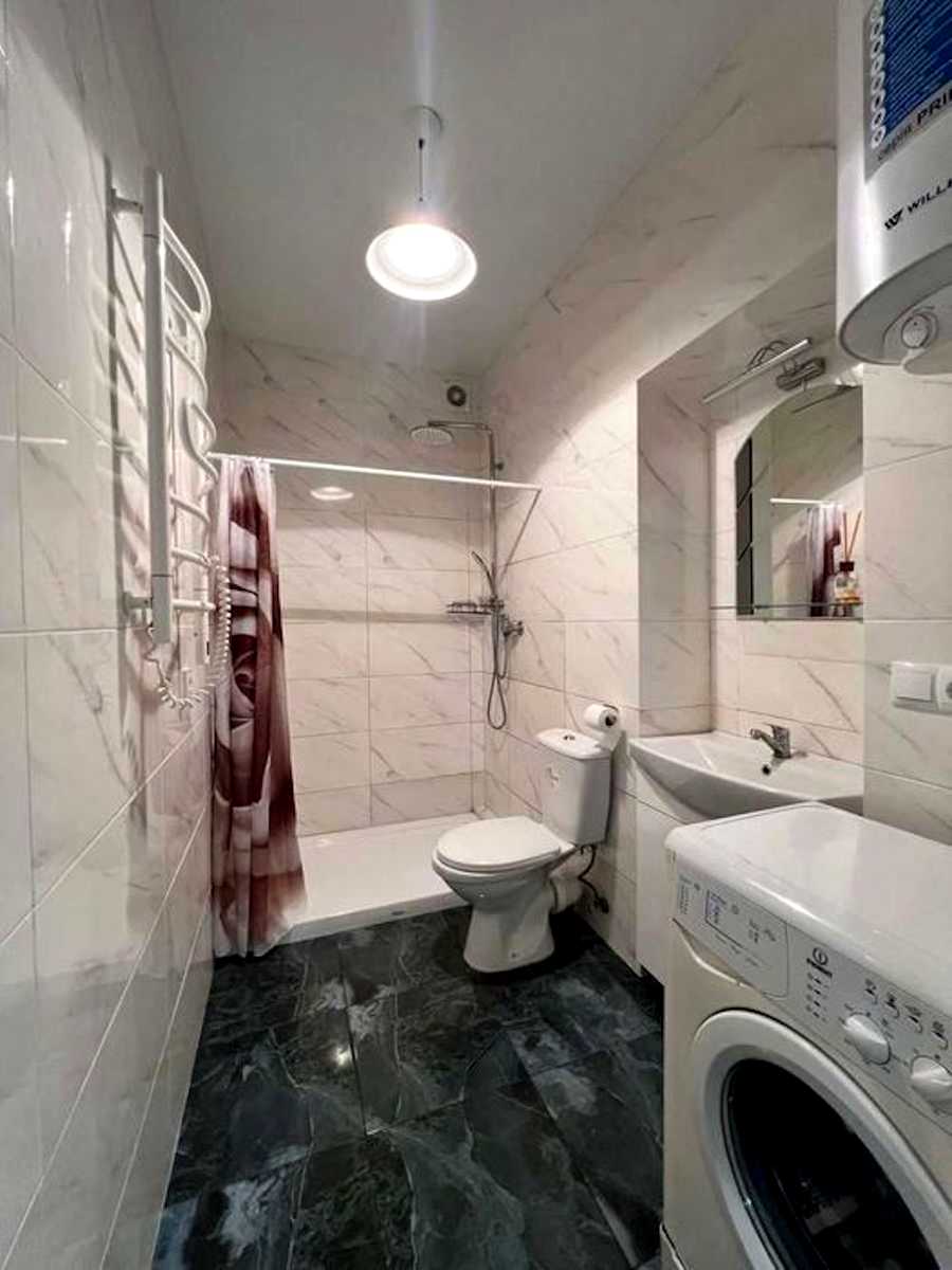 1877028518246563