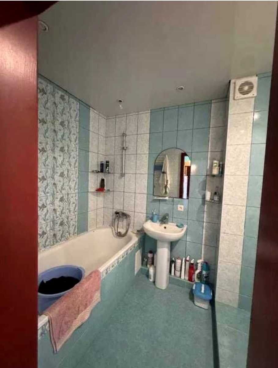 1877028645499714