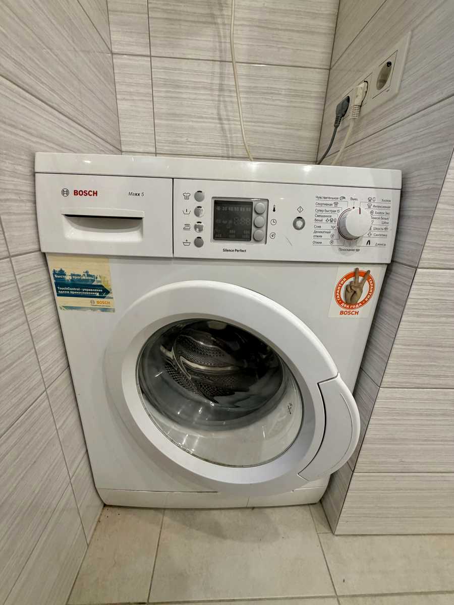 1877028782097313