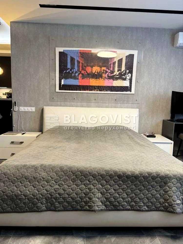 1877029273627395
