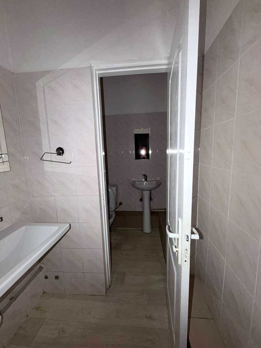 1877029325371707