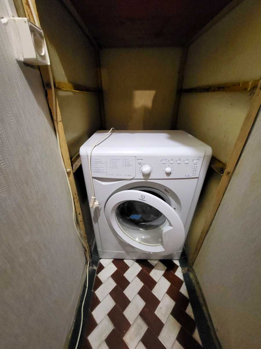 1877031331225761
