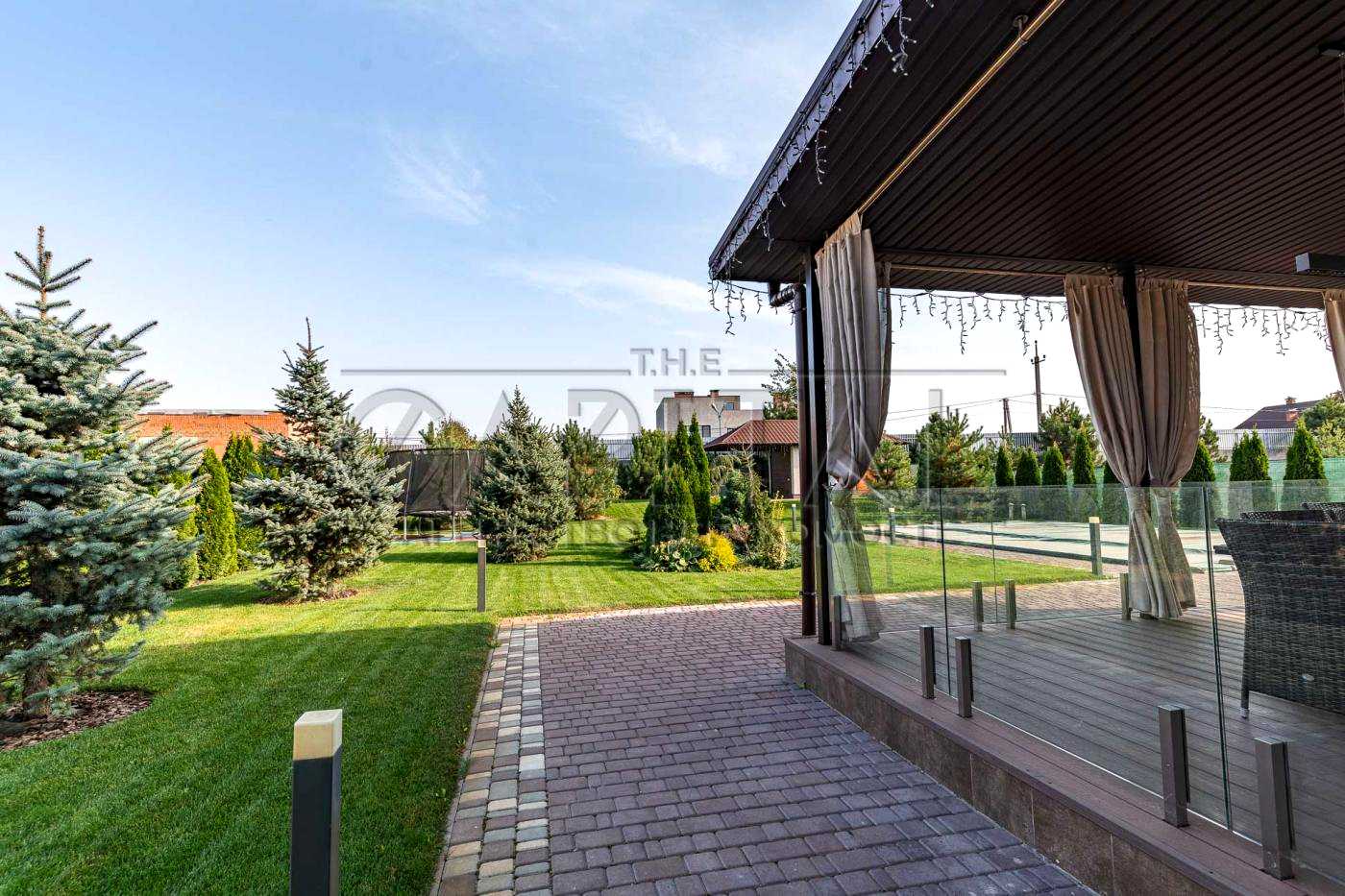 1877031513299715