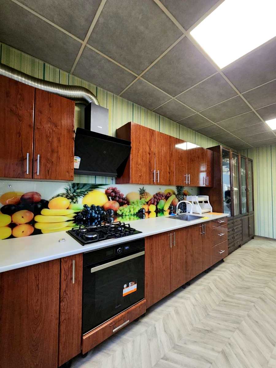 1877032163609396