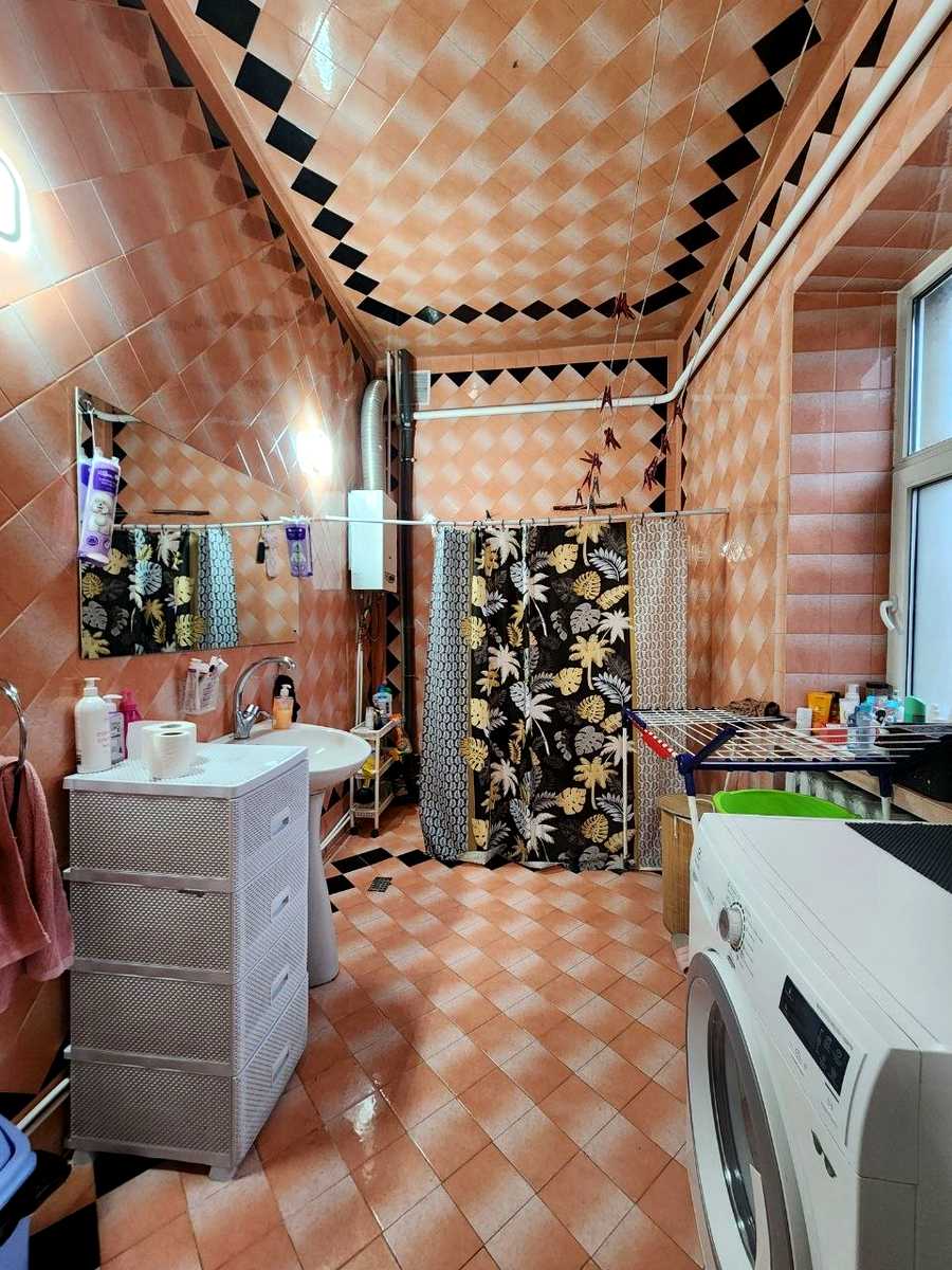 1877032165990007