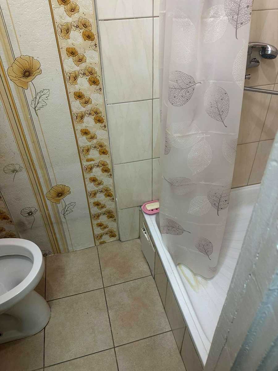 1877032705596798
