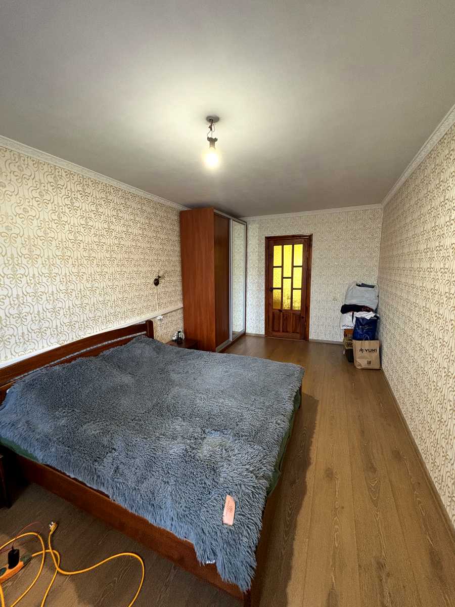 1877034125872927