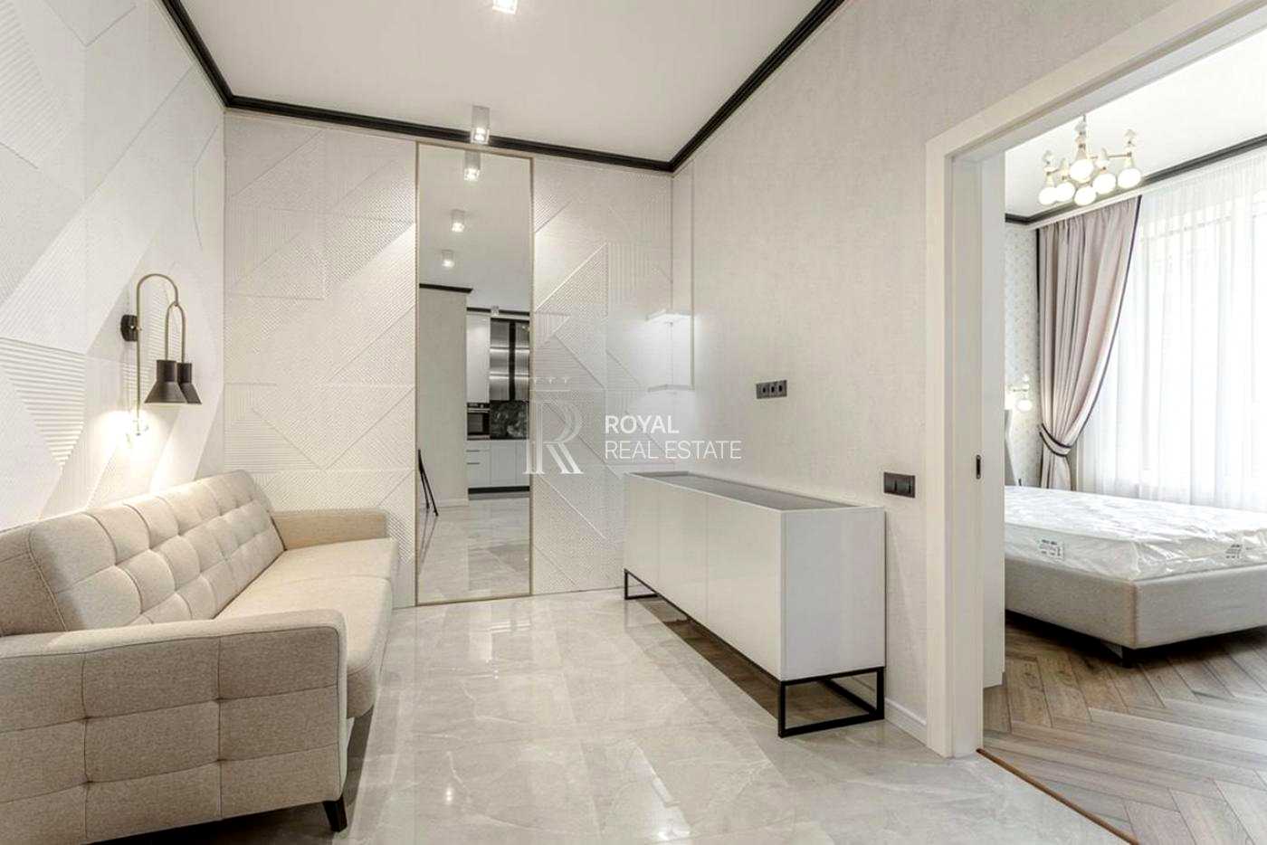 1877034873305194
