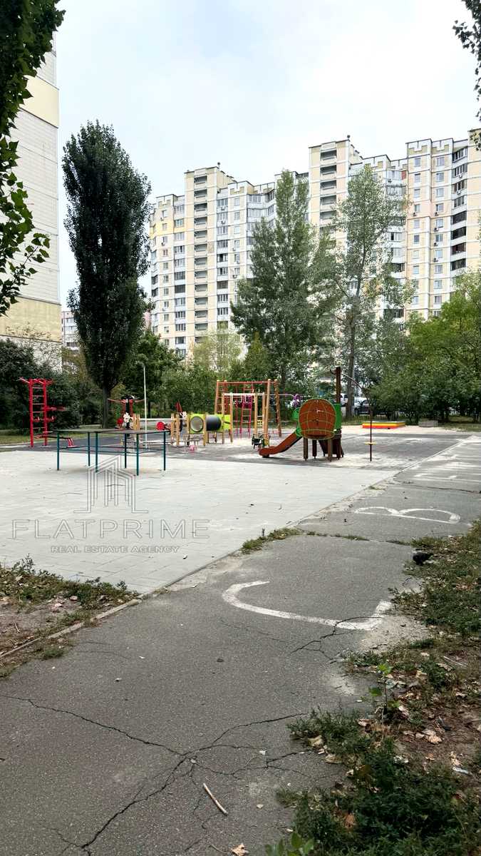 1877035371774094