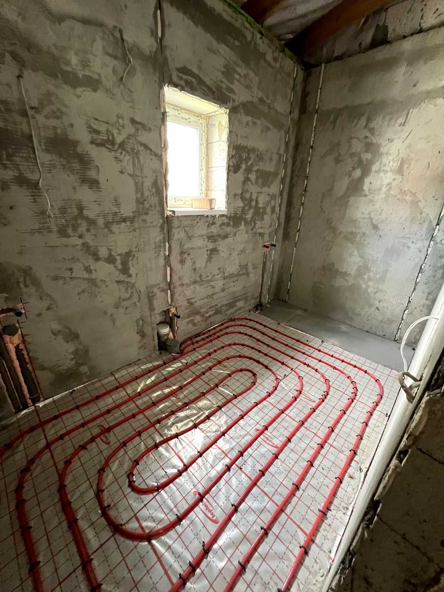 1877037037651260