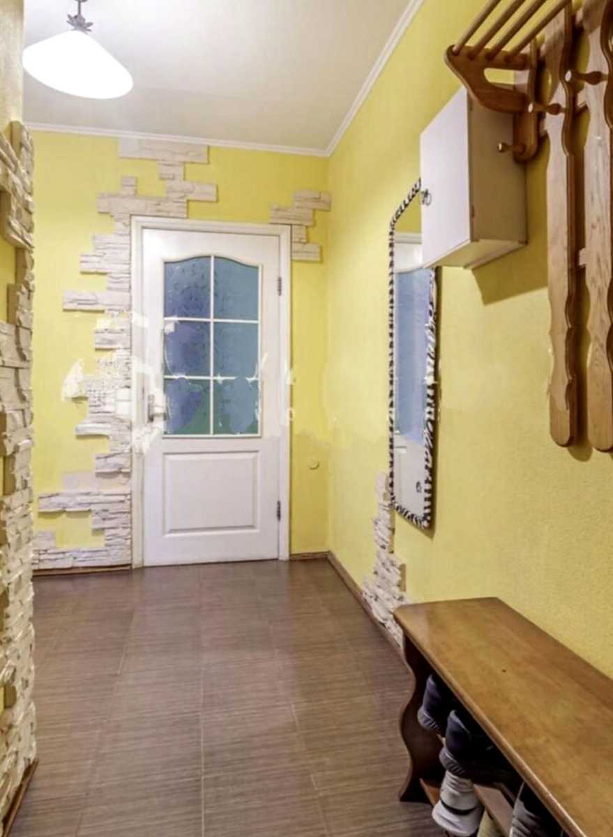 1877037070835421