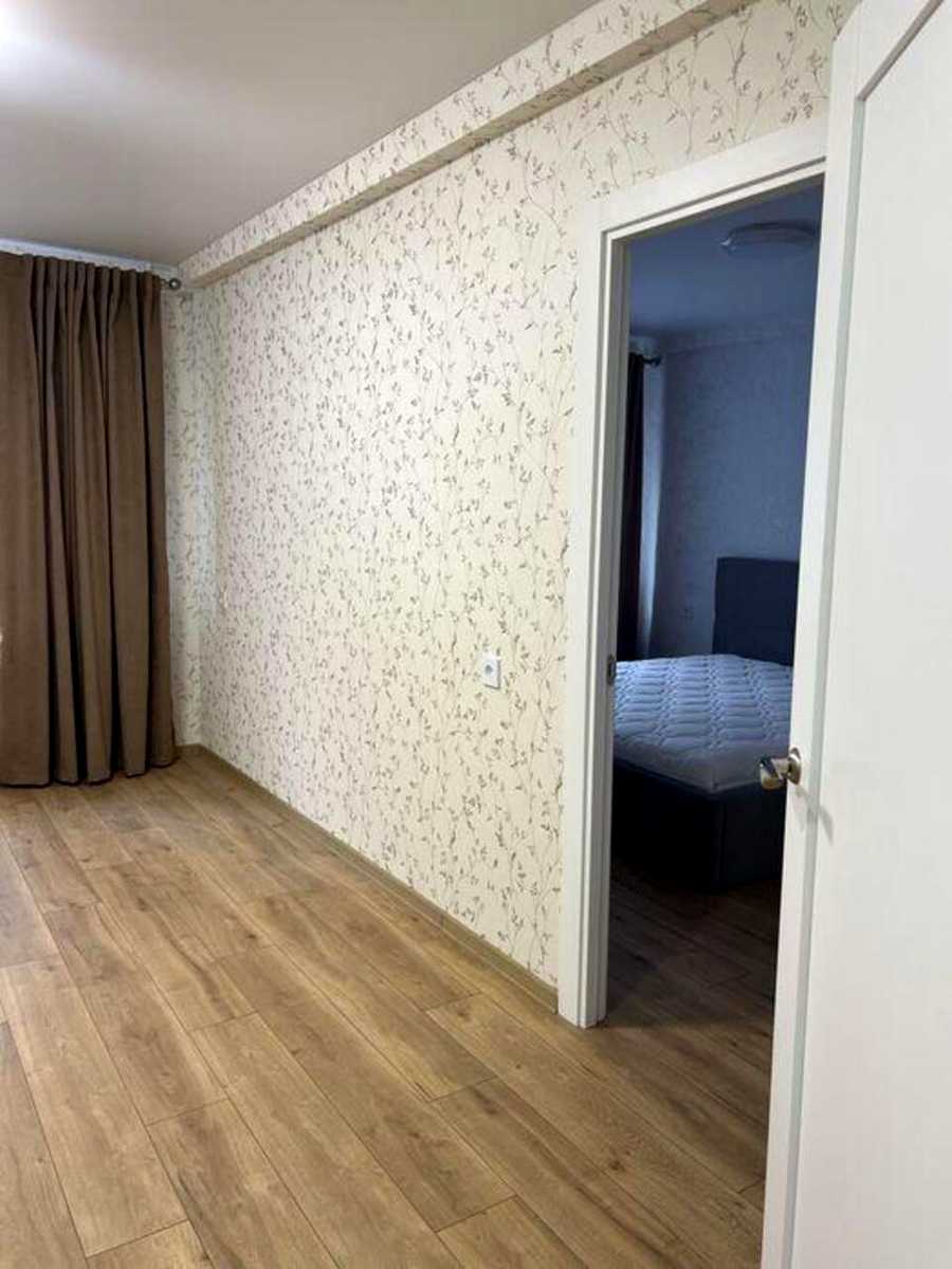 1877037218274244