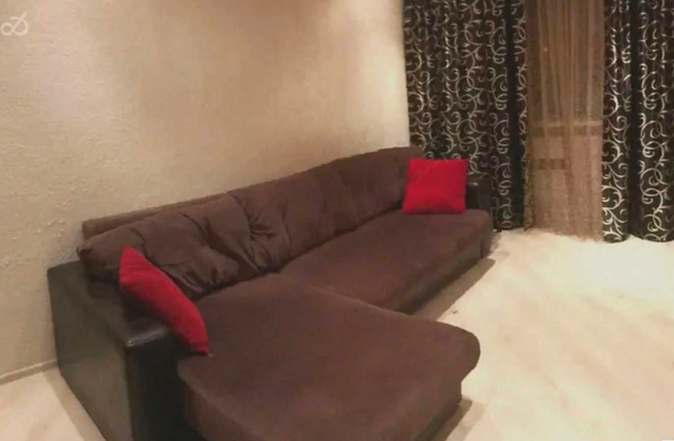 1877037529863413