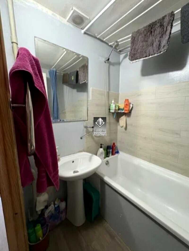 1877037595184990