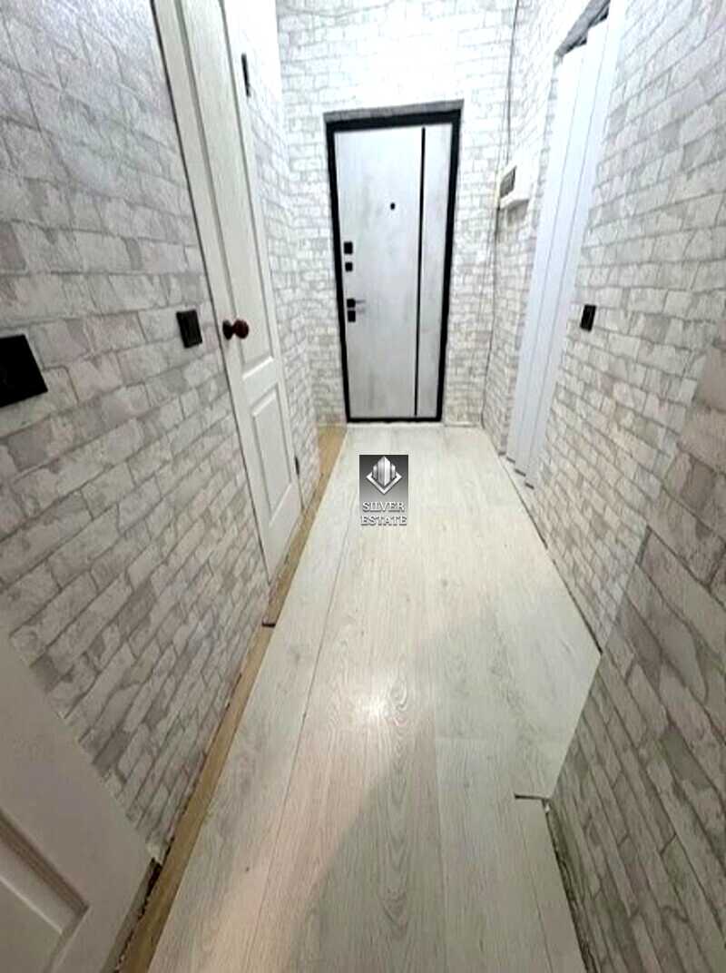 1877037595864656