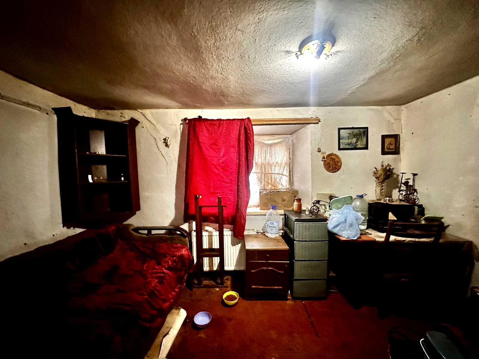 1877037918404568