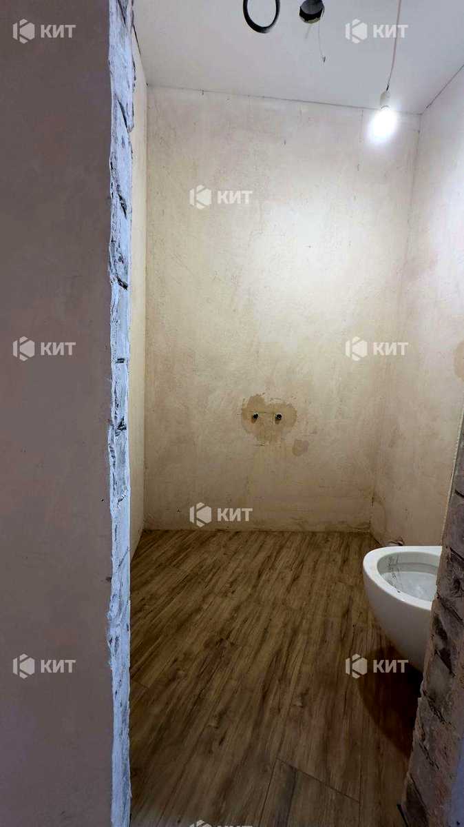 1877038073779870