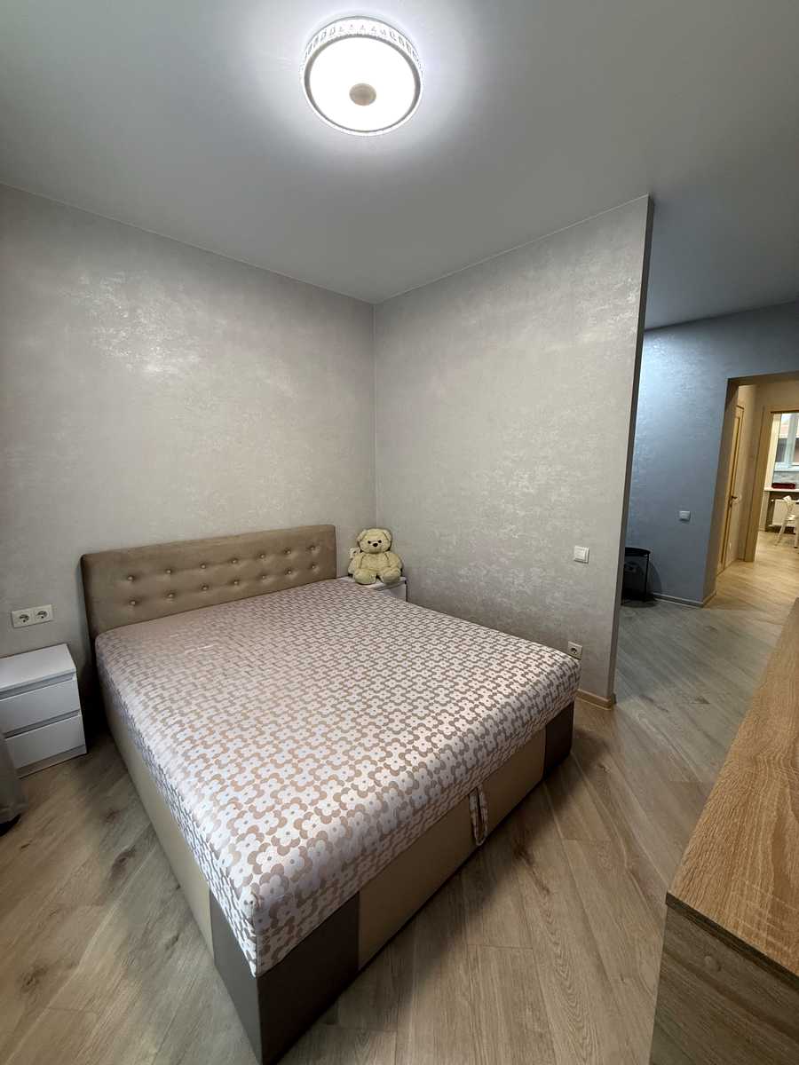 1877038261247173