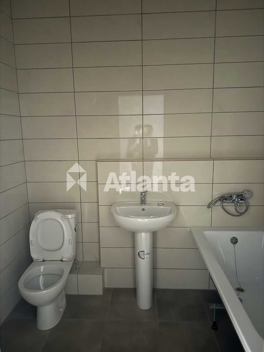 1877039319843558