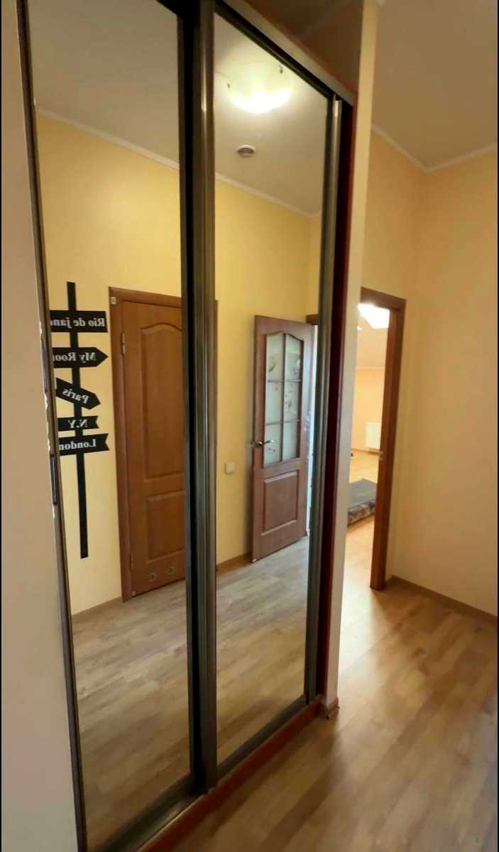1877039522263456