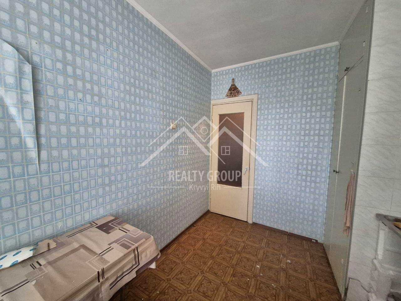 1877039830456542