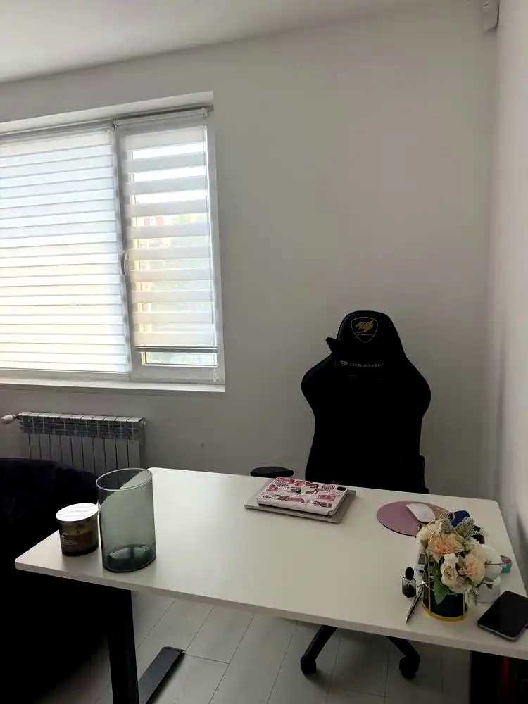 1877040280233357