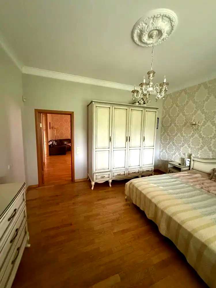 1877040857188563