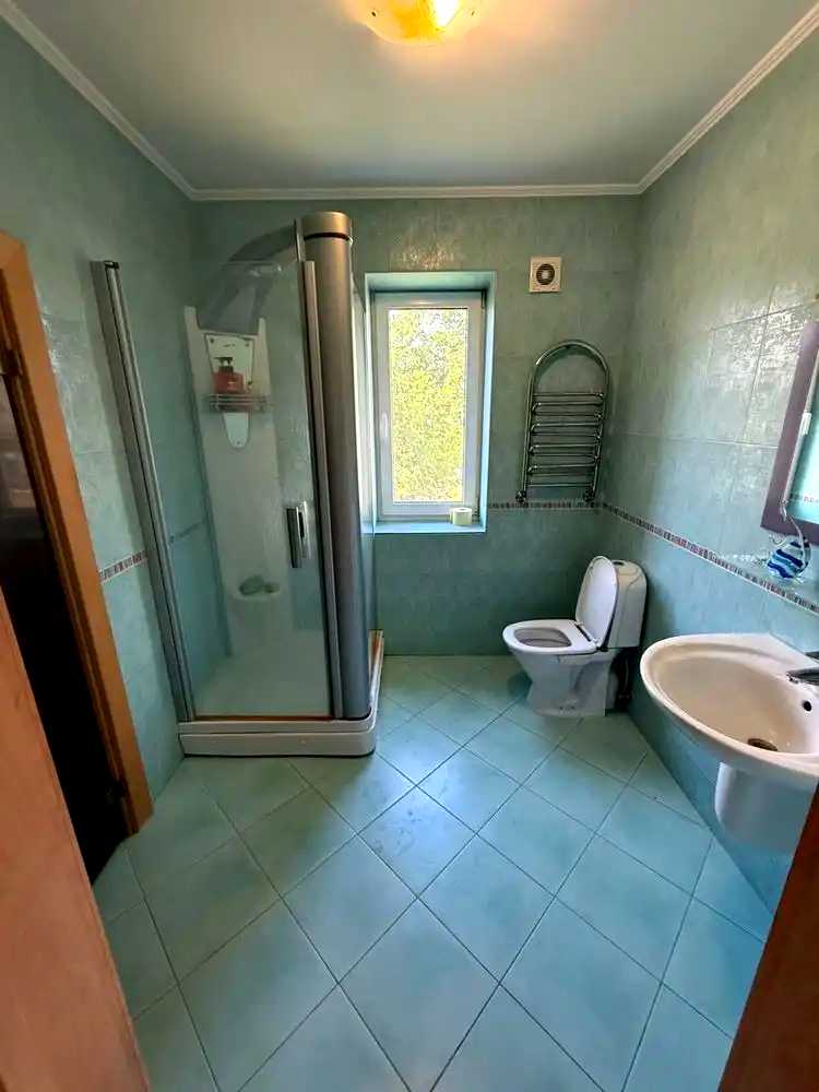 1877040857951404