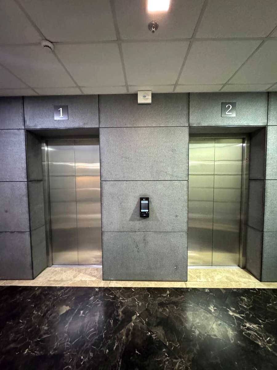 1877041132025568