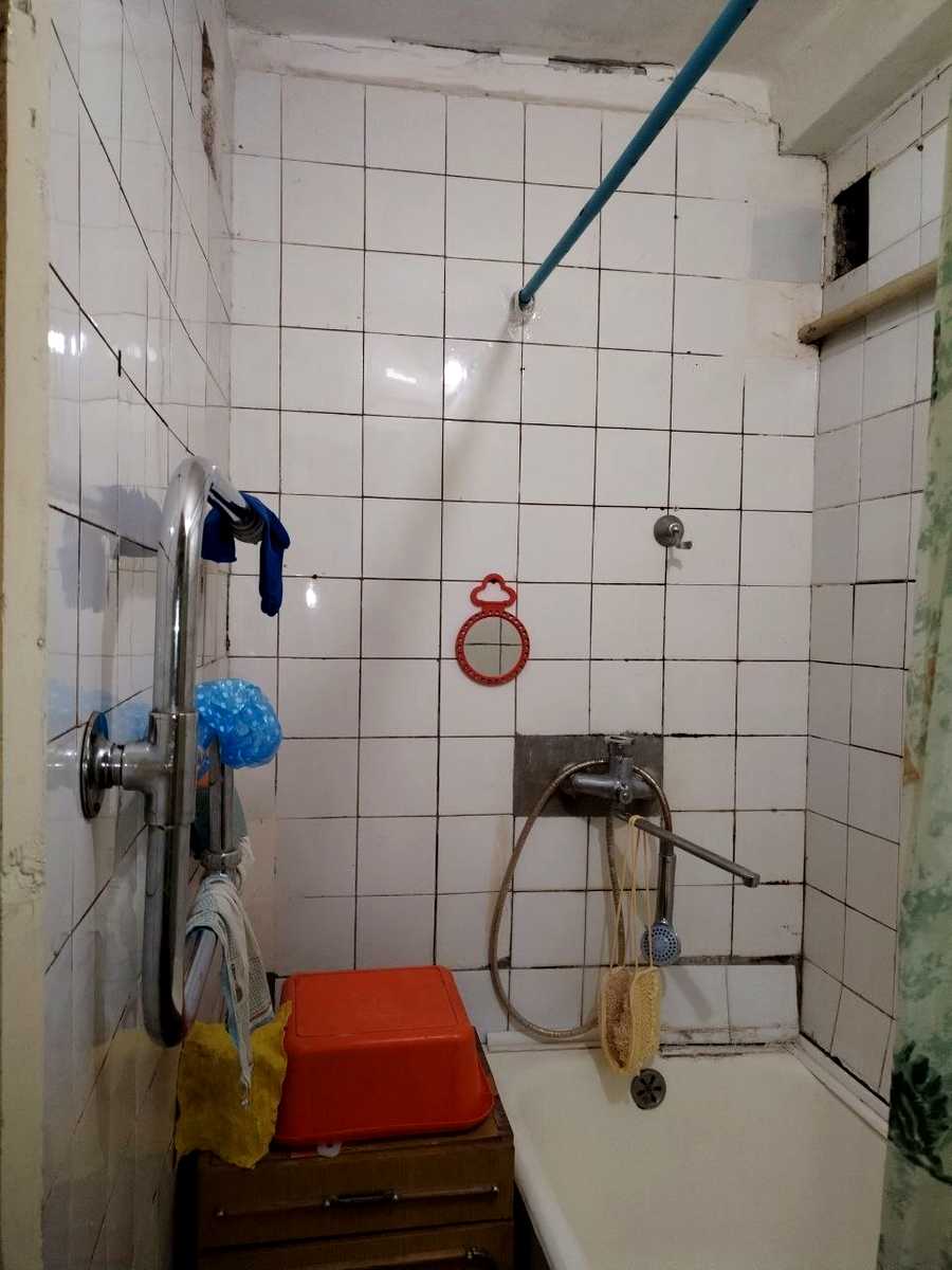 1877041810479336
