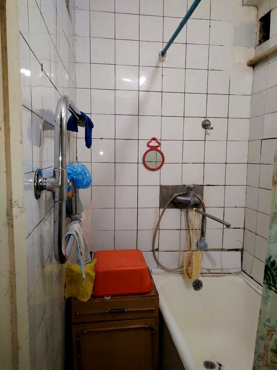 1877041810700409