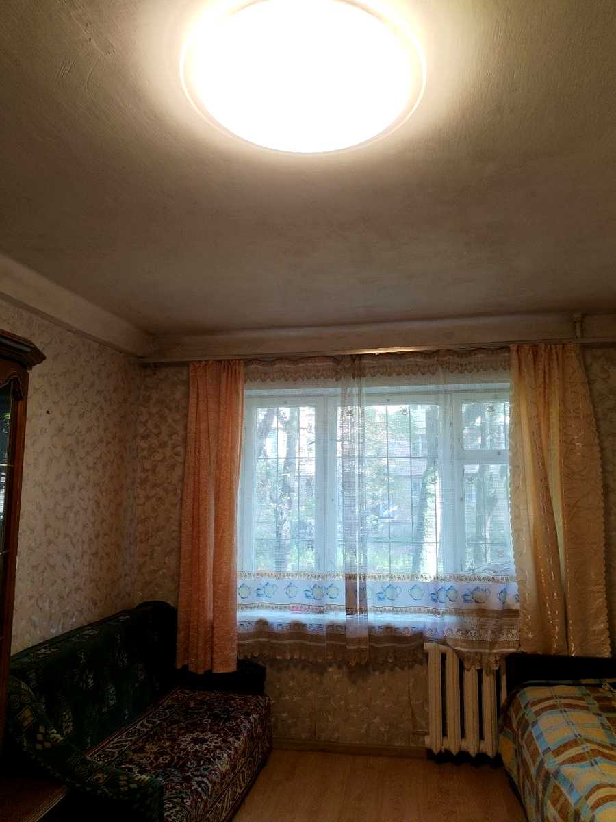 1877041811275945
