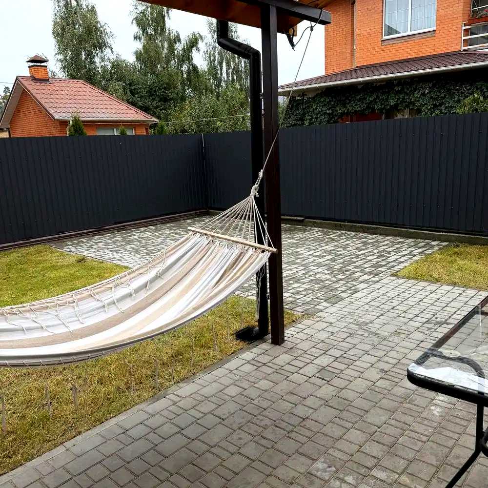 1877041836015439