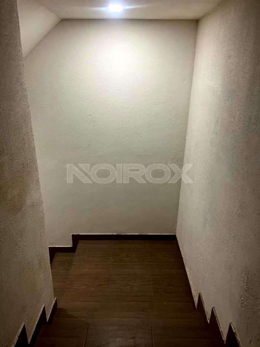 1877042269771944