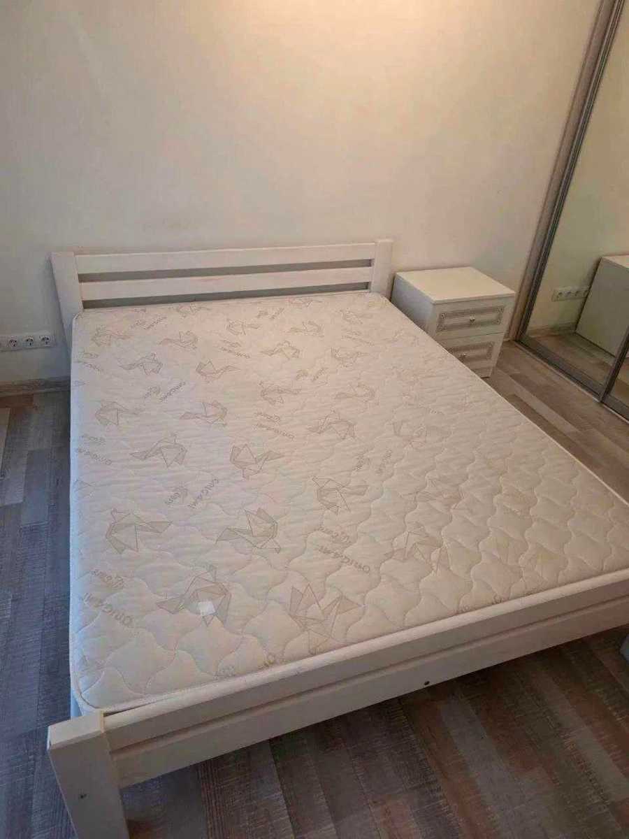 1877042619235196