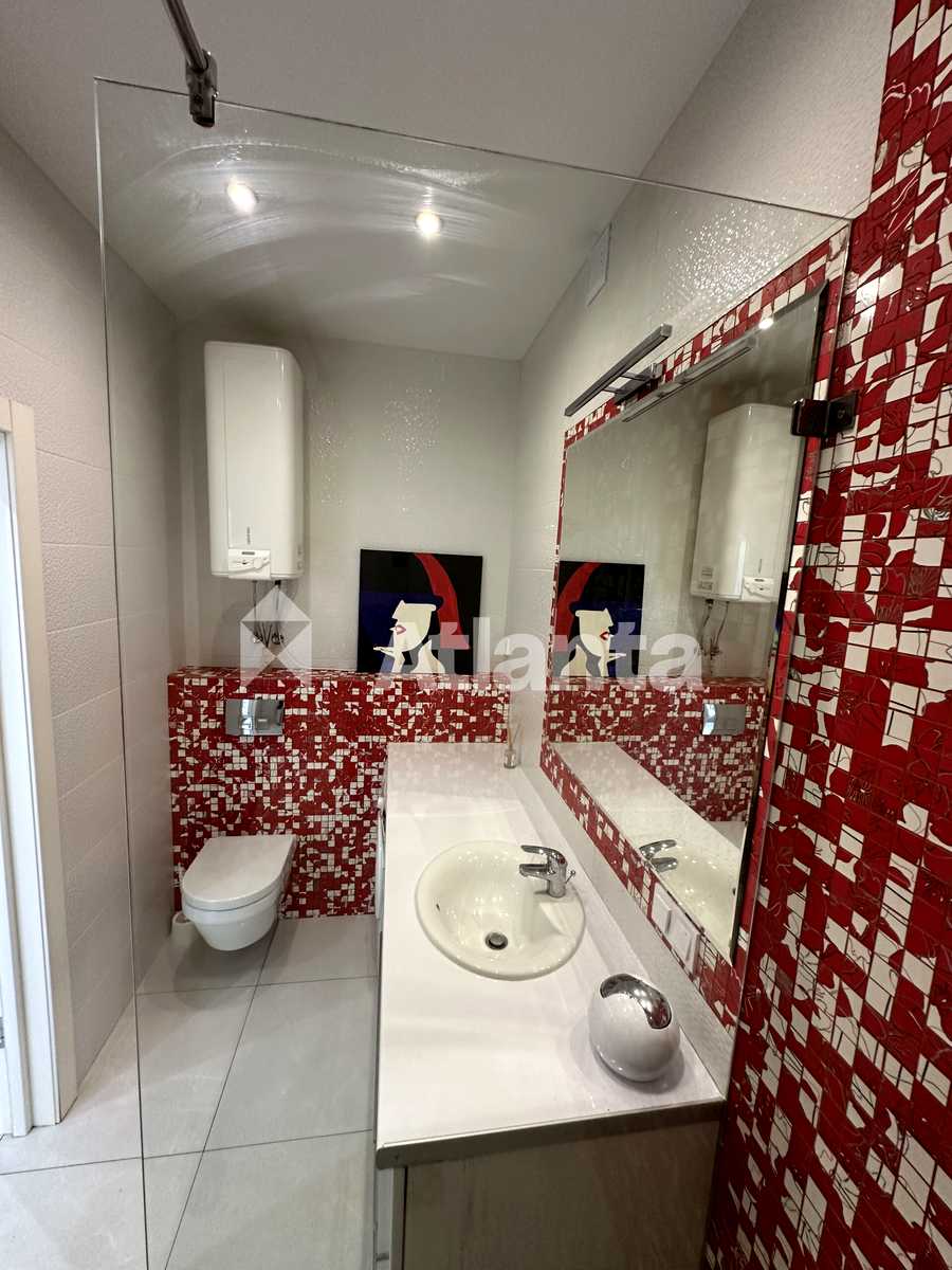 1877042766491528