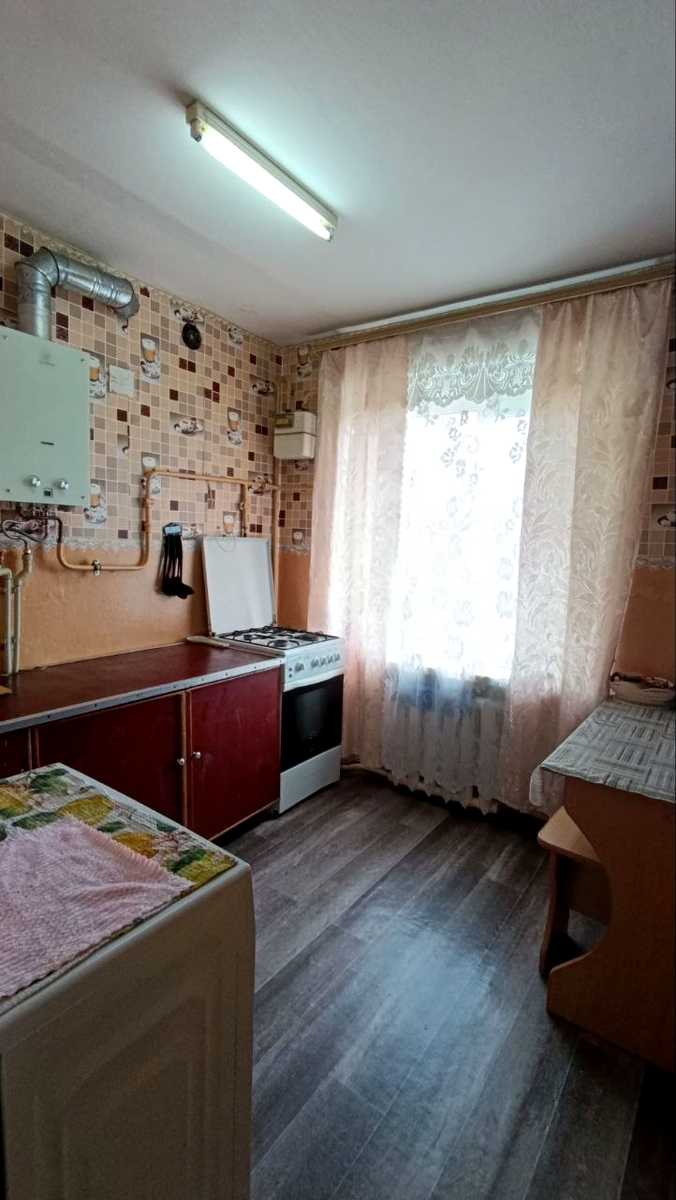 1877043257262377