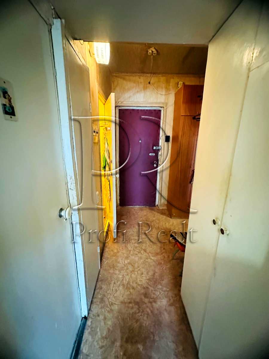 1877043697560799