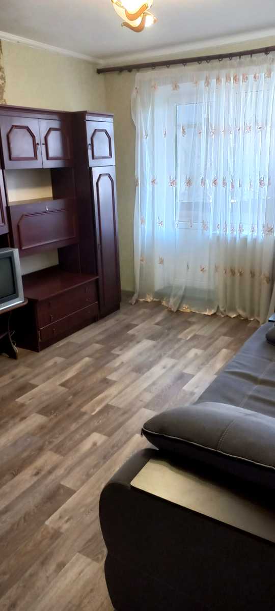 1877044257671419