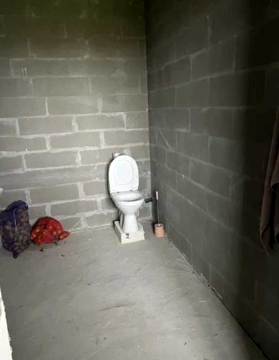 1877044835499283