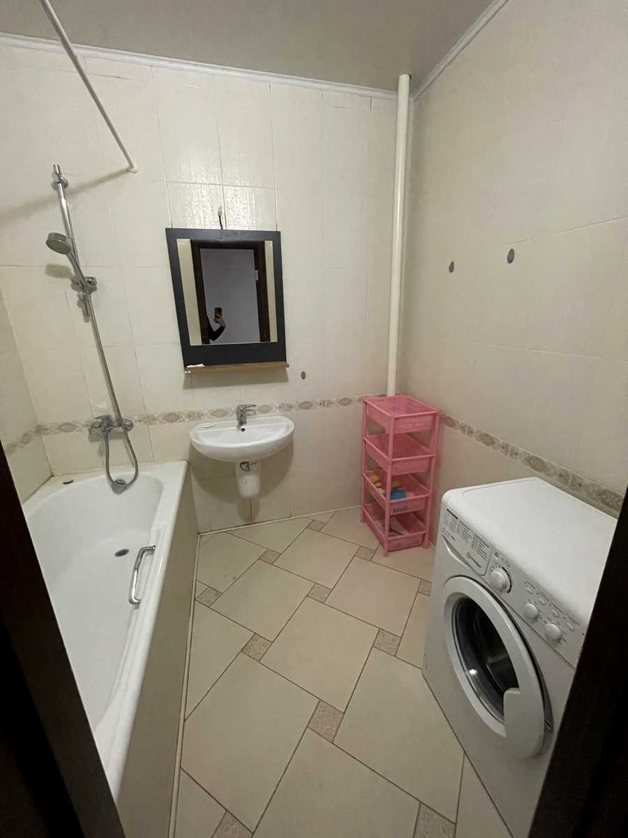 1877045350263244