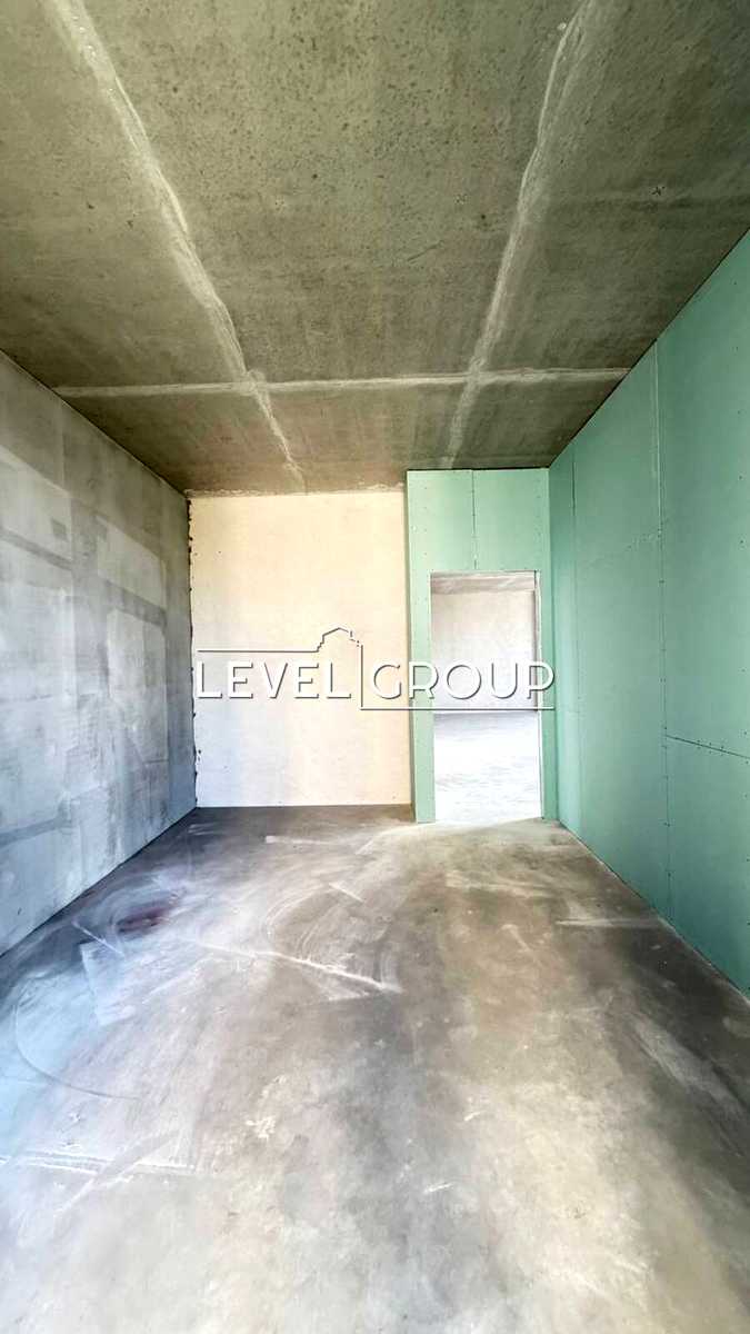 1877047168832083