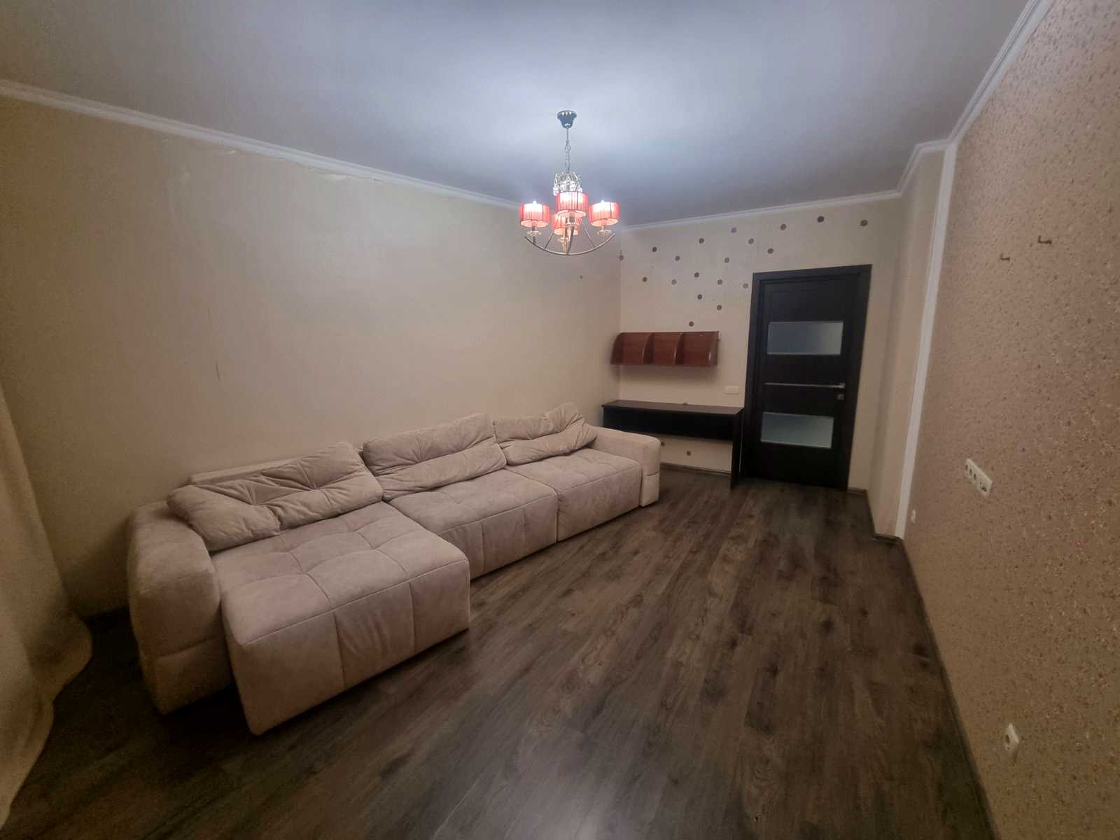 1877047787724473