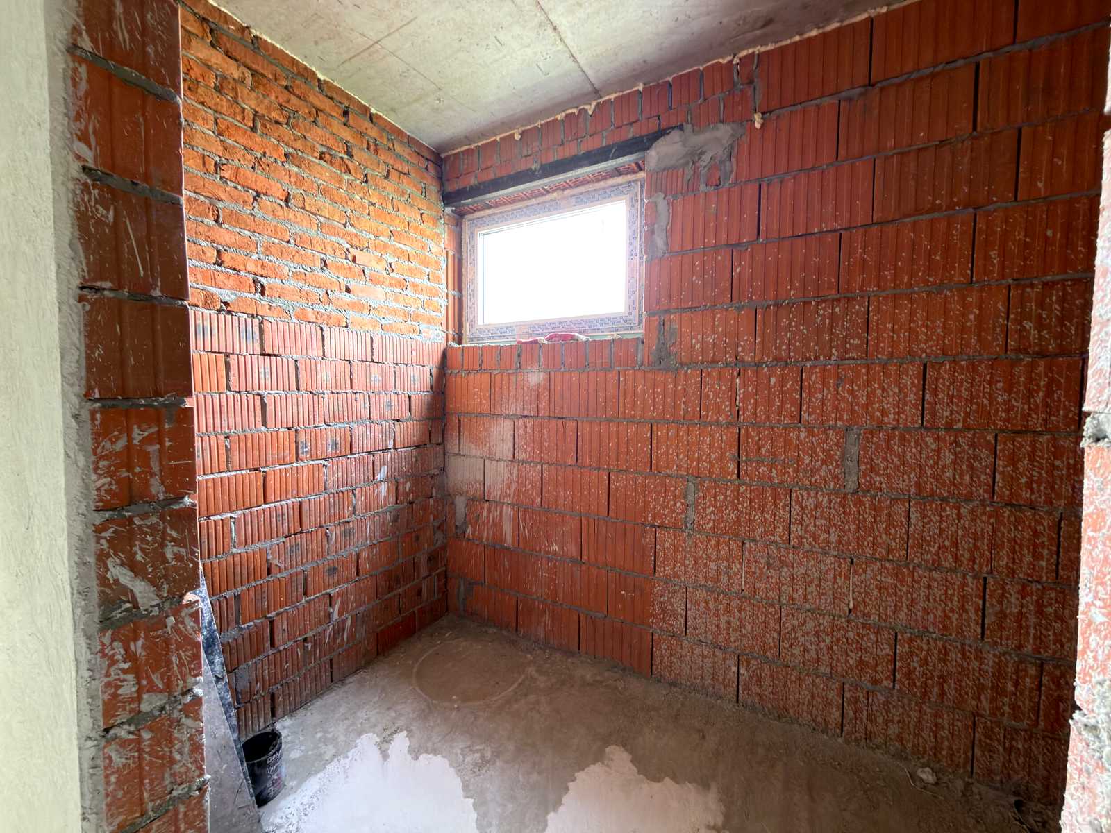1877048085519203