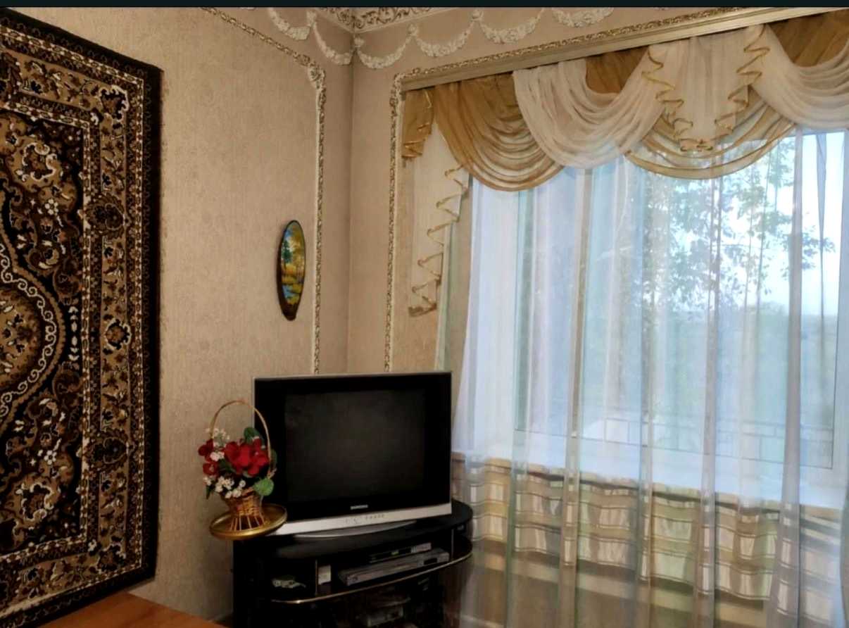 1877048541422452