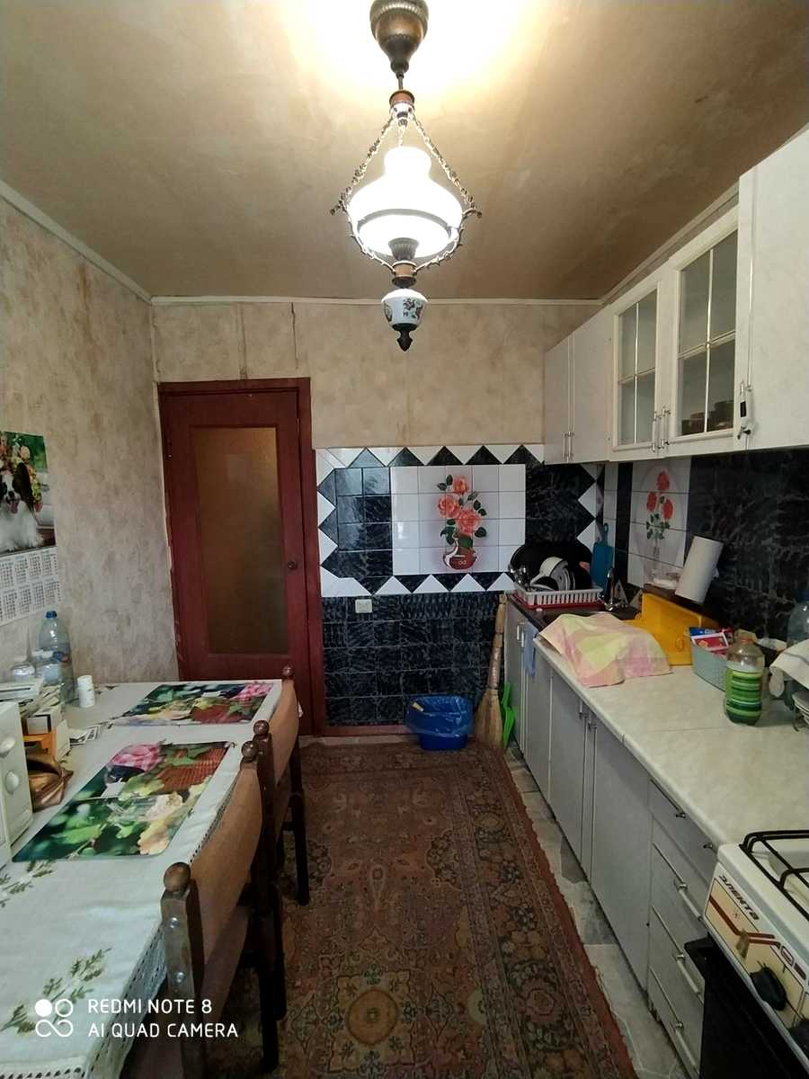 1877048775026089