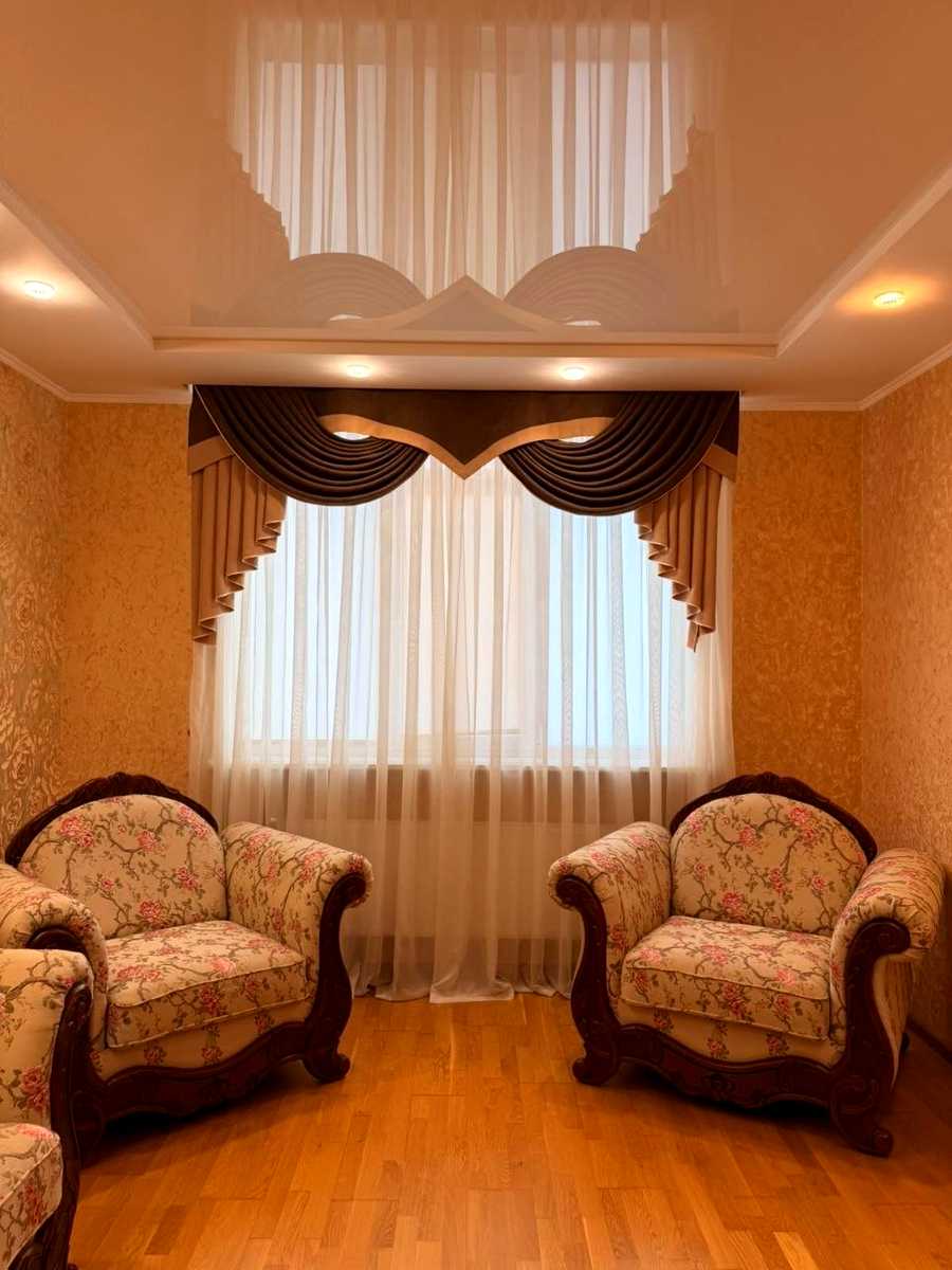 1877049398962189