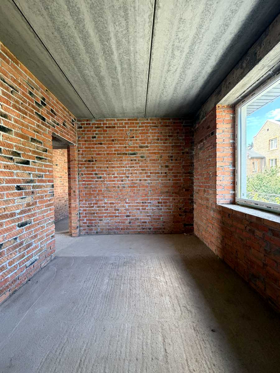 1877049894033963