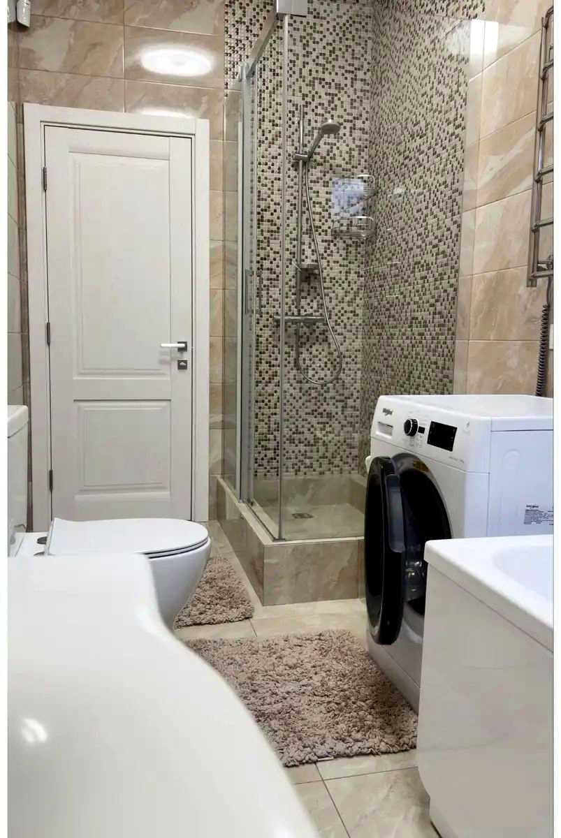 1877052087927885