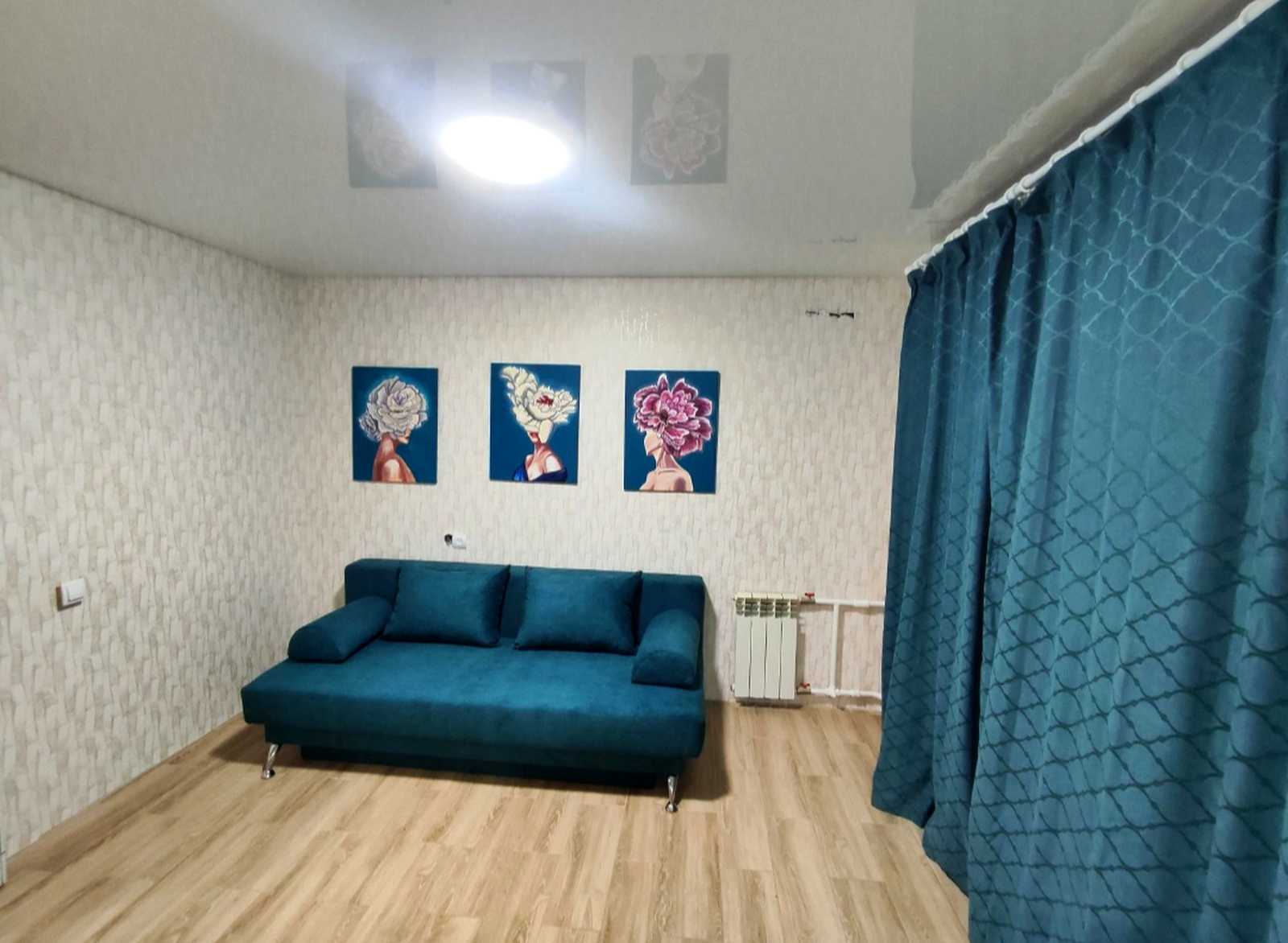 1877053294313325